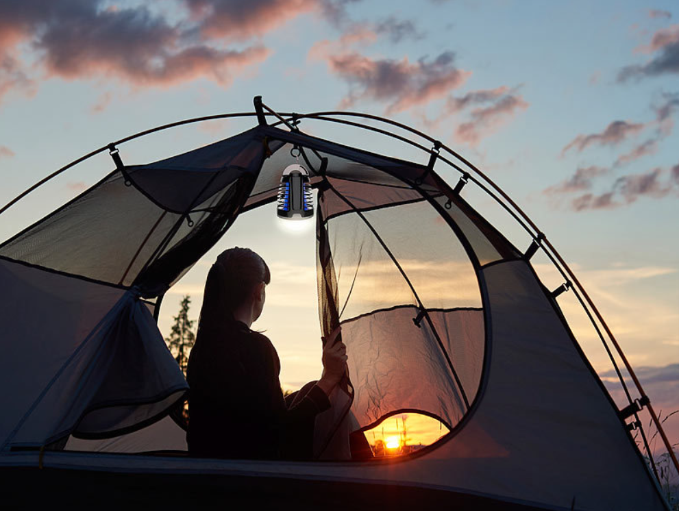 2 an 1: Insektemorder an dimmbar Laterne - Insektschutz - Liicht/Lampe/Lantern - Batterie/USB Verbindung - Noutlicht - Insektelampe - Campinglicht - elektresch - Noutschutz