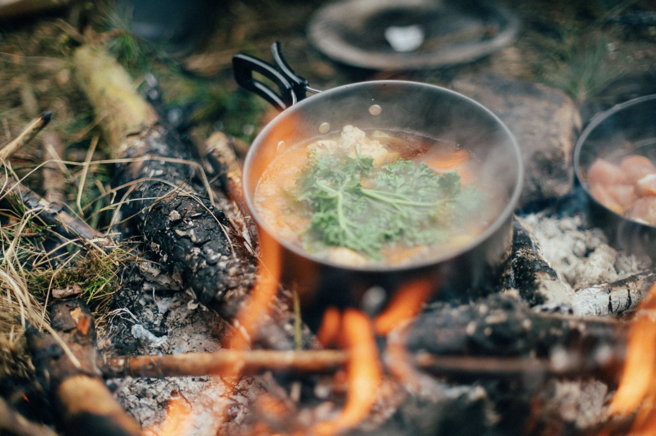 Premium Kachset - Pot, Pan, Schësselcher, Läffelen - 7 Stéck