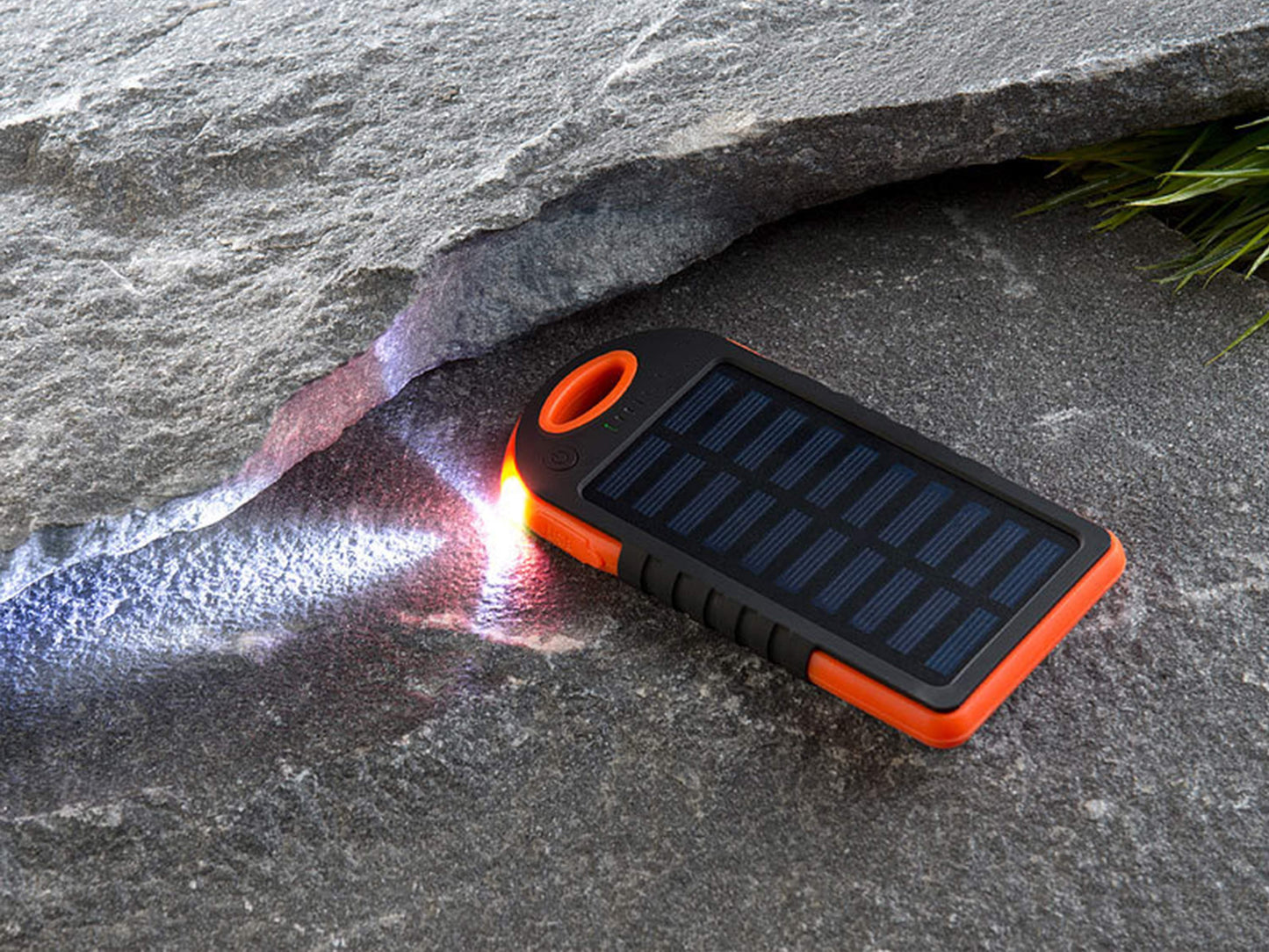 Solar Powerbank Premium (B-Ware) - Laden Är Apparater iwwerall - Test Gewënner